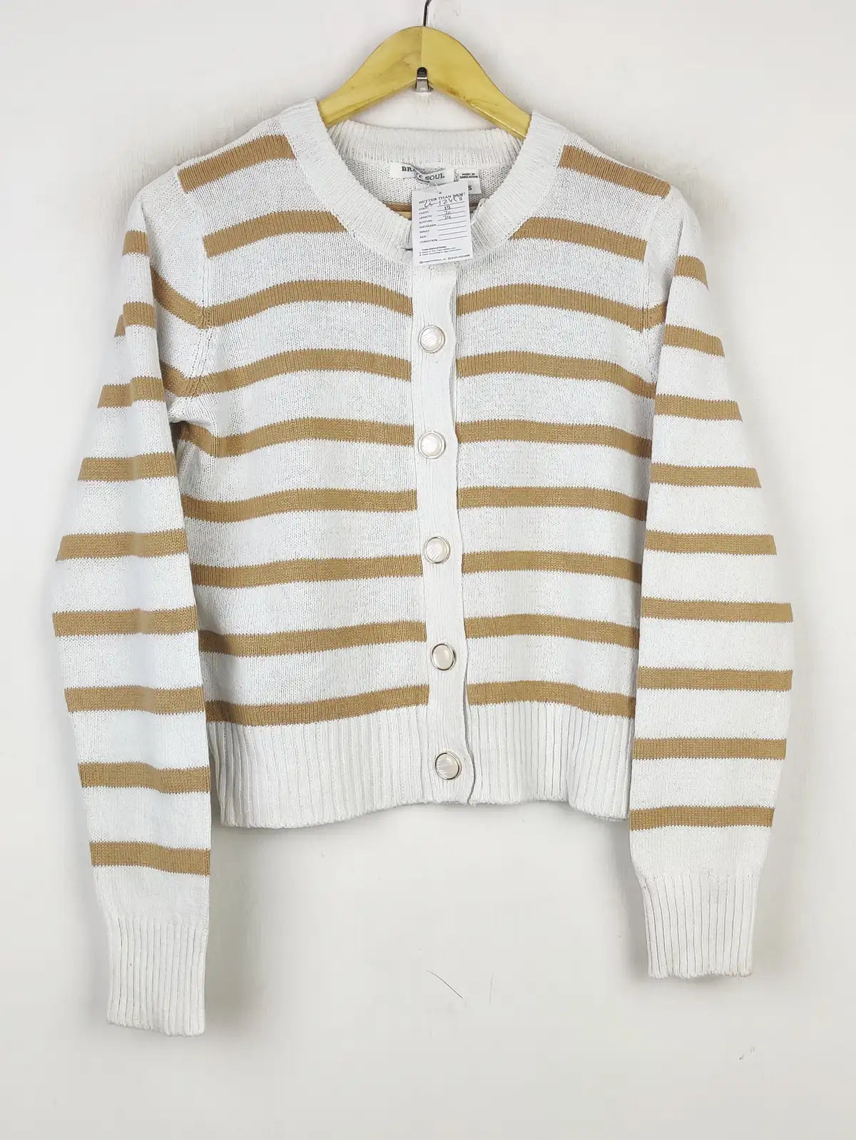 Buy online pre-used pre-loved 100% authentic & Original branded Brave Soul (LS-12458) available in Pakistan. Top international brands avilable.