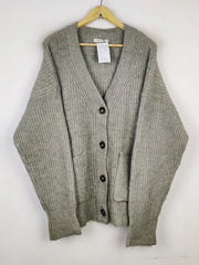 Buy online pre-used pre-loved 100% authentic & Original branded Primark (LS-12496) available in Pakistan. Top international brands avilable.