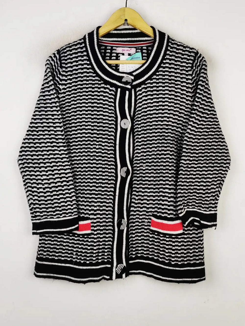 Buy online pre-used pre-loved 100% authentic & Original branded M&S (LS-12524) available in Pakistan. Top international brands avilable.