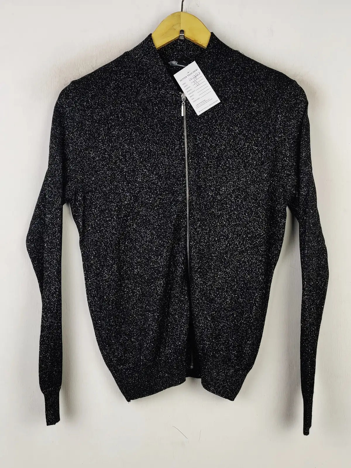 Buy online pre-used pre-loved 100% authentic & Original branded Atmosphere (LS-12567) available in Pakistan. Top international brands avilable.
