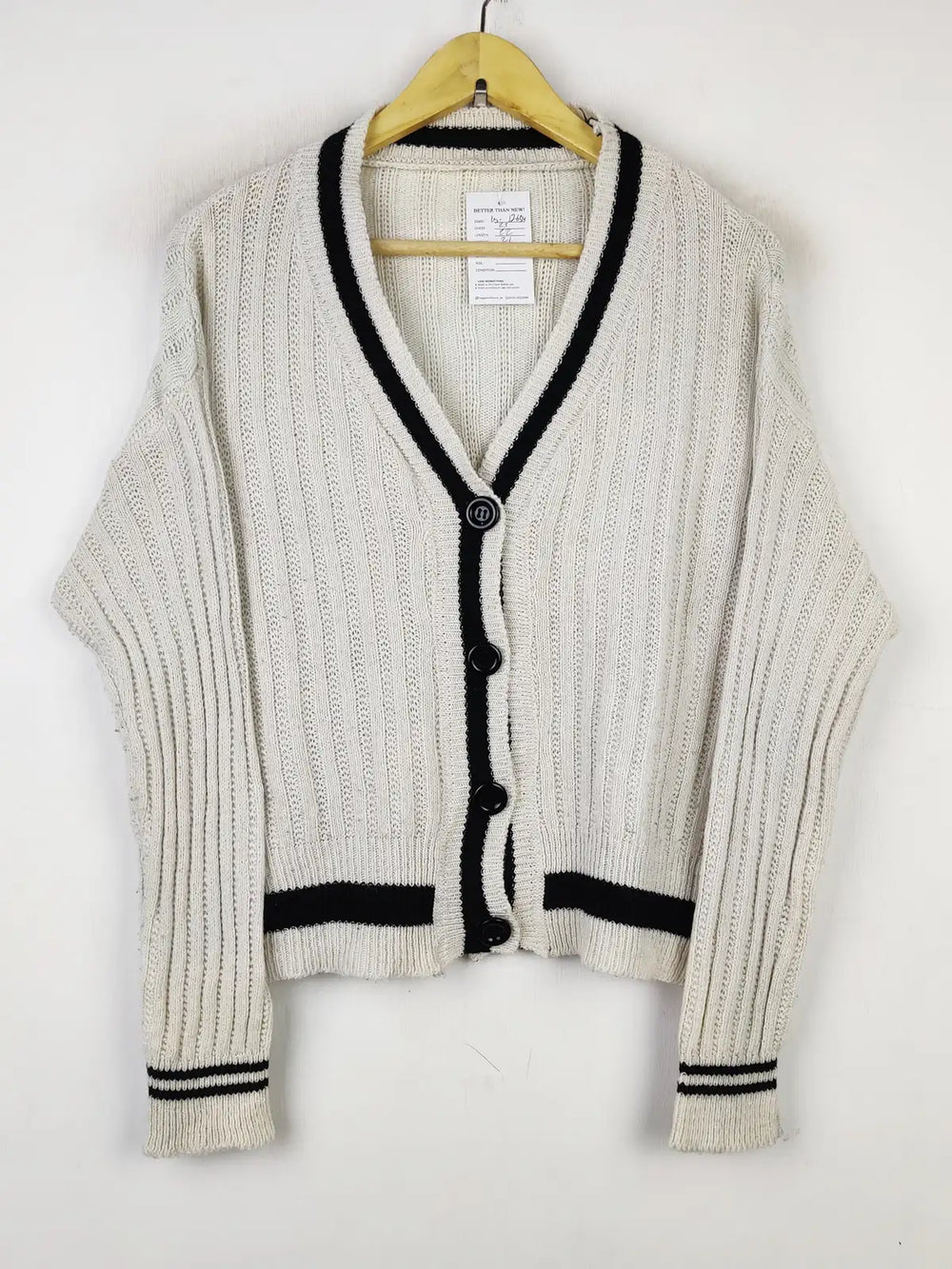 Buy online pre-used pre-loved 100% authentic & Original branded Unknown Brand (LS-12634) available in Pakistan. Top international brands avilable.