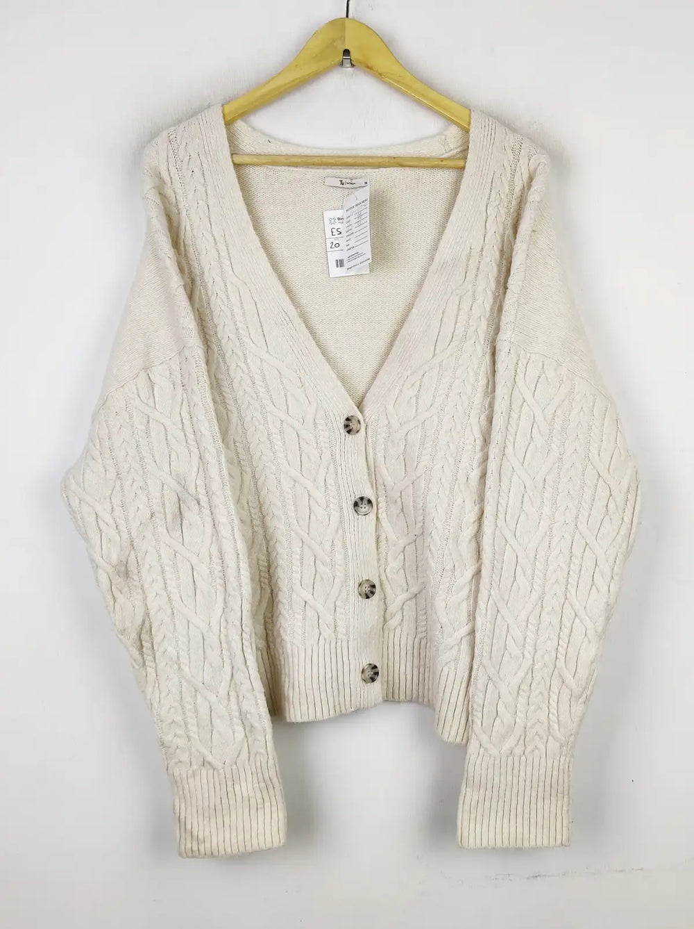 Buy online pre-used pre-loved 100% authentic & Original branded Tu (LS-12745) available in Pakistan. Top international brands avilable.