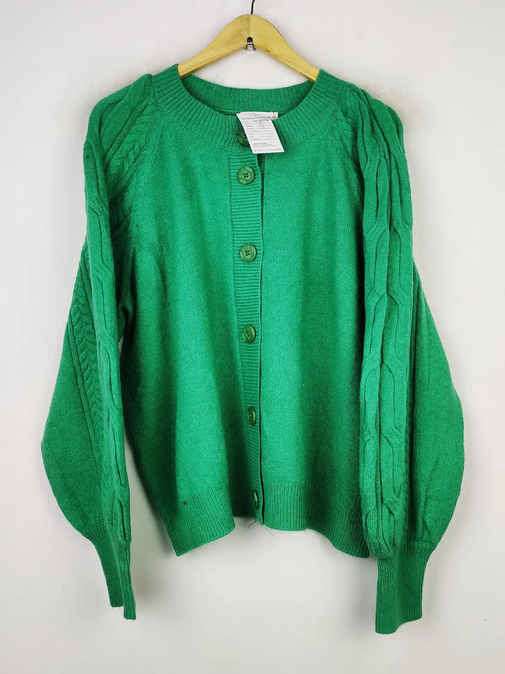 Buy online pre-used pre-loved 100% authentic & Original branded Gallery (LS-12796) available in Pakistan. Top international brands avilable.