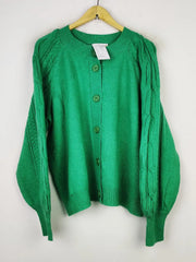 Buy online pre-used pre-loved 100% authentic & Original branded Gallery (LS-12796) available in Pakistan. Top international brands avilable.