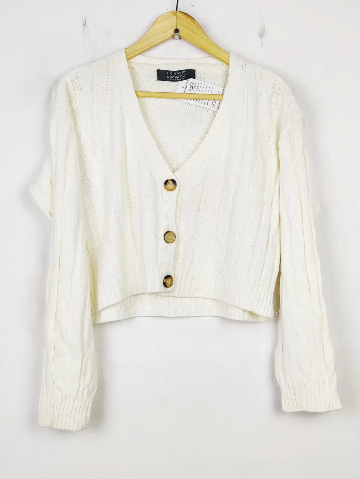 Buy online pre-used pre-loved 100% authentic & Original branded Primark (LS-12941) available in Pakistan. Top international brands avilable.