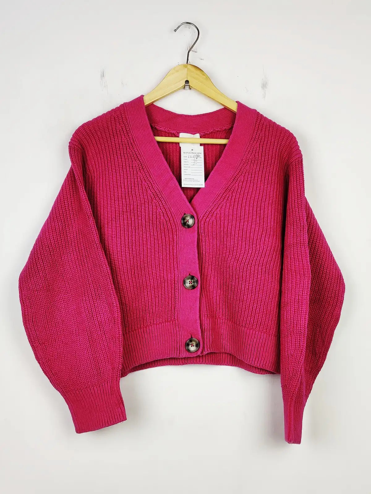 Buy online pre-used pre-loved 100% authentic & Original branded H&M (LS-12969) available in Pakistan. Top international brands avilable.