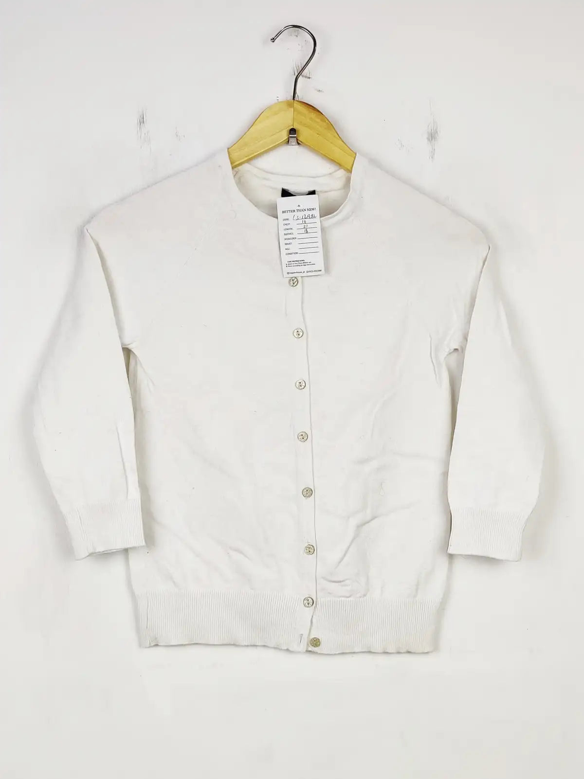 Buy online pre-used pre-loved 100% authentic & Original branded F&F (LS-12982) available in Pakistan. Top international brands avilable.