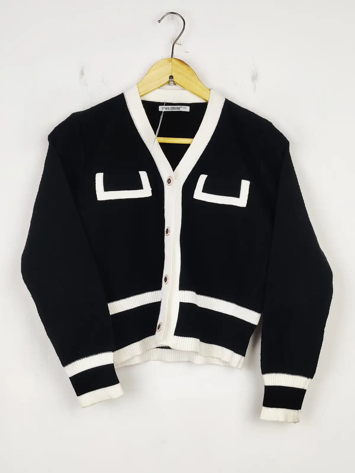 Buy online pre-used pre-loved 100% authentic & Original branded Monte Cervino (LS-12990) available in Pakistan. Top international brands avilable.