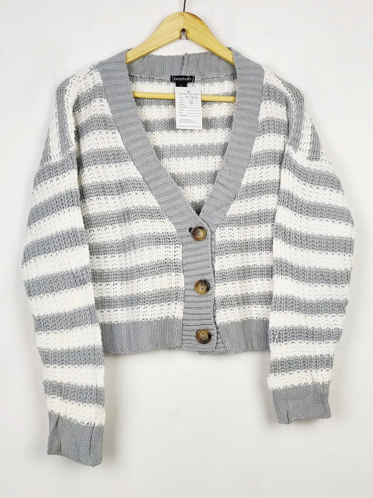 Buy online pre-used pre-loved 100% authentic & Original branded Boohoo (LS-13031) available in Pakistan. Top international brands avilable.