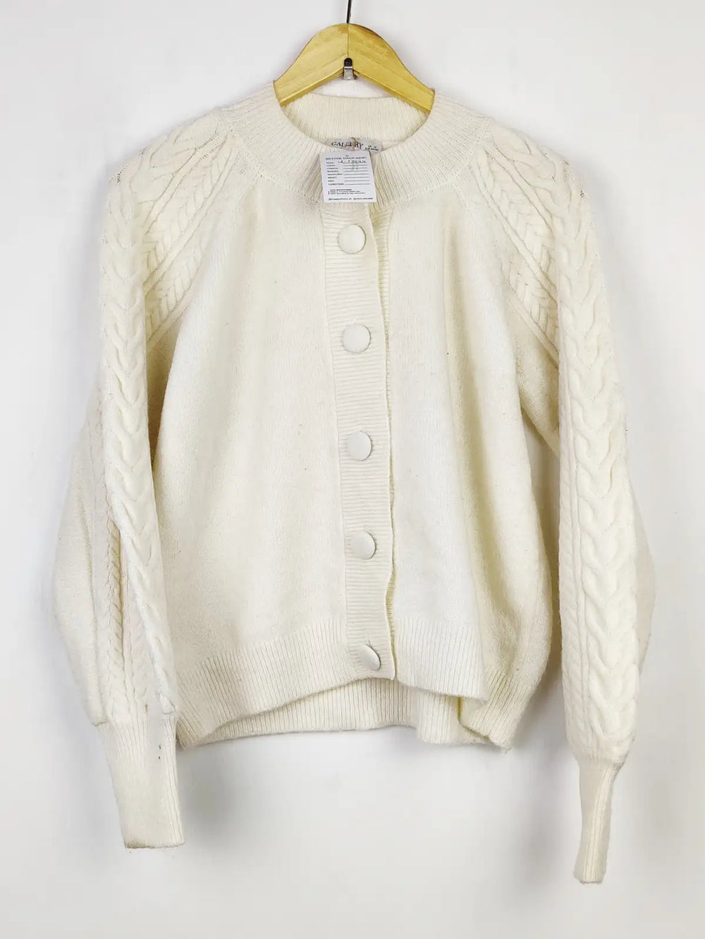 Buy online pre-used pre-loved 100% authentic & Original branded Gallery (LS-13044) available in Pakistan. Top international brands avilable.