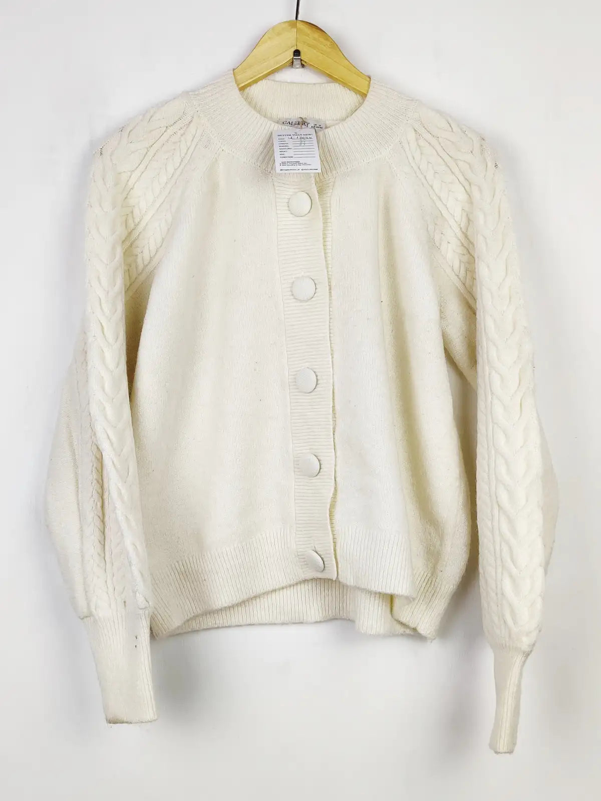 Buy online pre-used pre-loved 100% authentic & Original branded Gallery (LS-13044) available in Pakistan. Top international brands avilable.