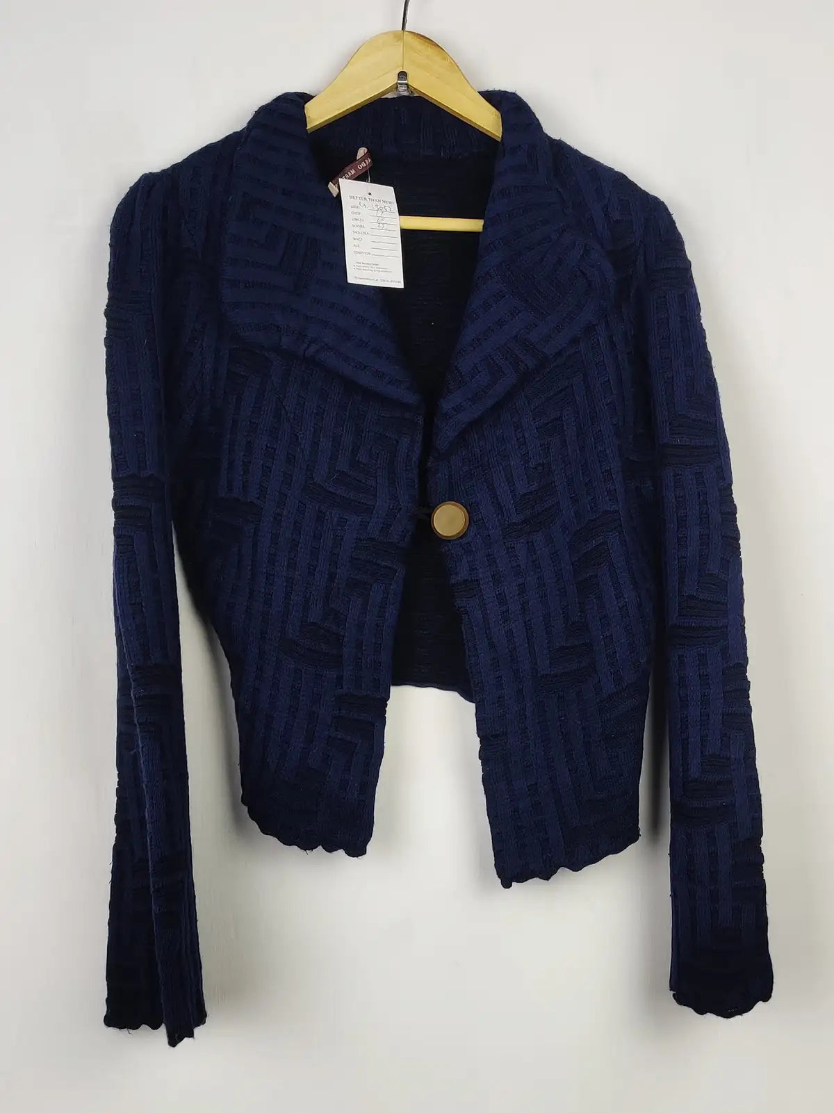 Buy online pre-used pre-loved 100% authentic & Original branded Aldo Martins (LS-13052) available in Pakistan. Top international brands avilable.