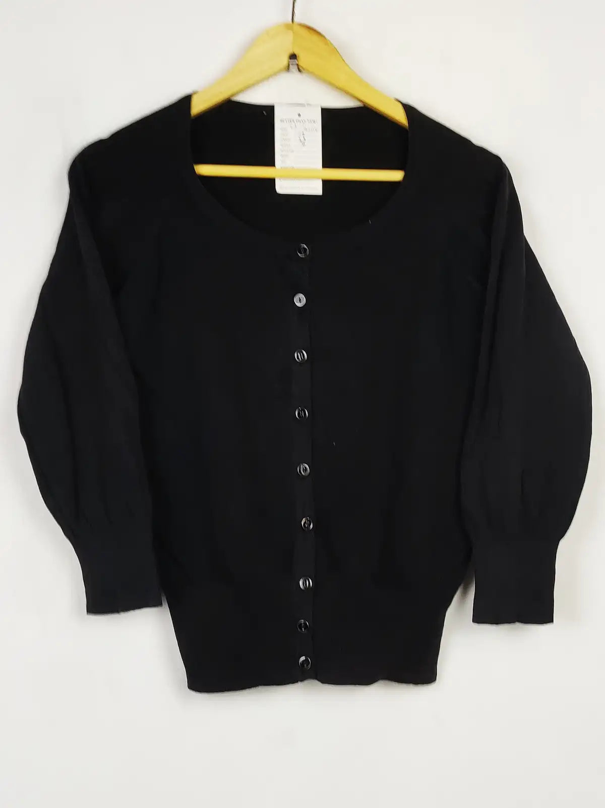 Buy online pre-used pre-loved 100% authentic & Original branded Dorothy Perkins (LS-13086) available in Pakistan. Top international brands avilable.