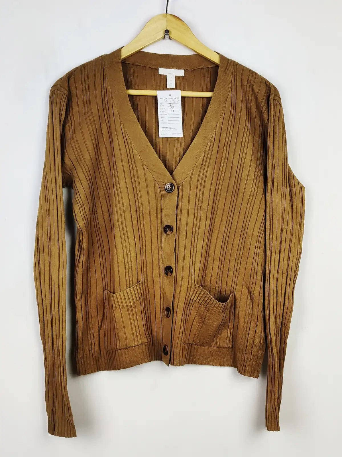 Buy online pre-used pre-loved 100% authentic & Original branded H&M (LS-13089) available in Pakistan. Top international brands avilable.