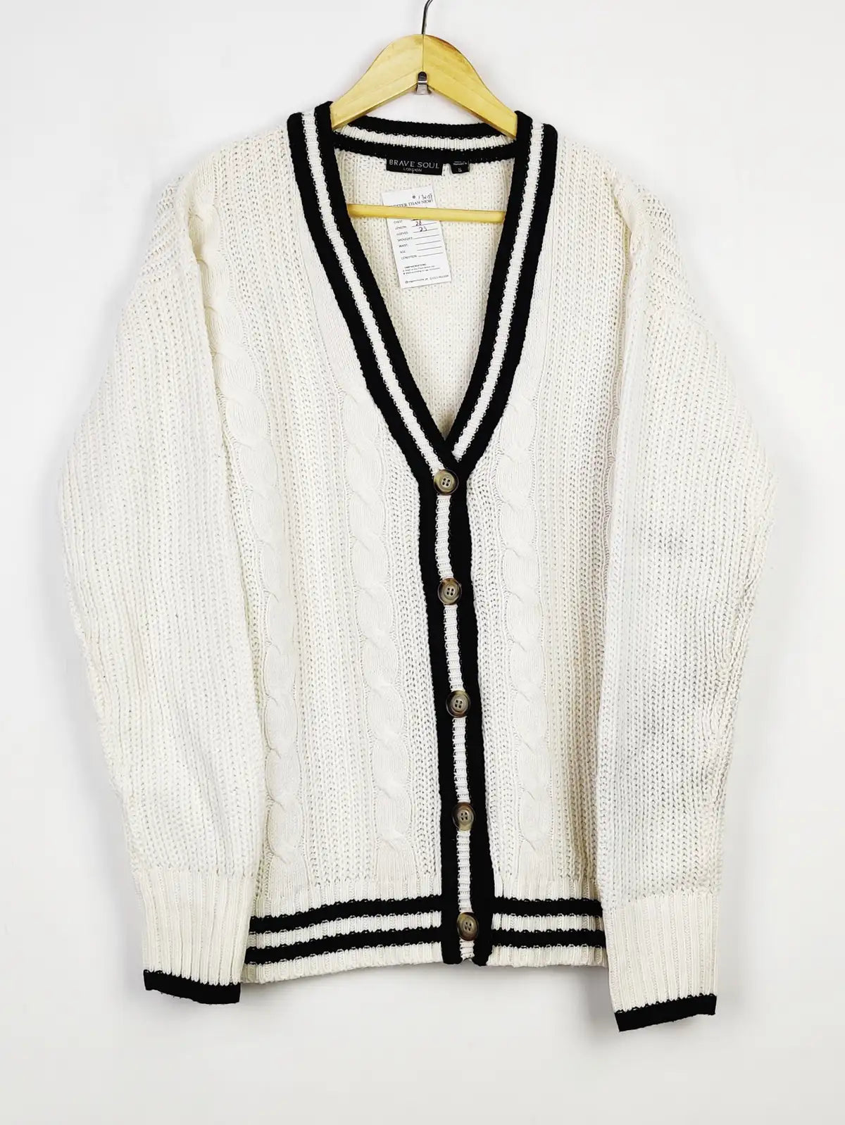 Buy online pre-used pre-loved 100% authentic & Original branded Brave Soul (LS-13109) available in Pakistan. Top international brands avilable.