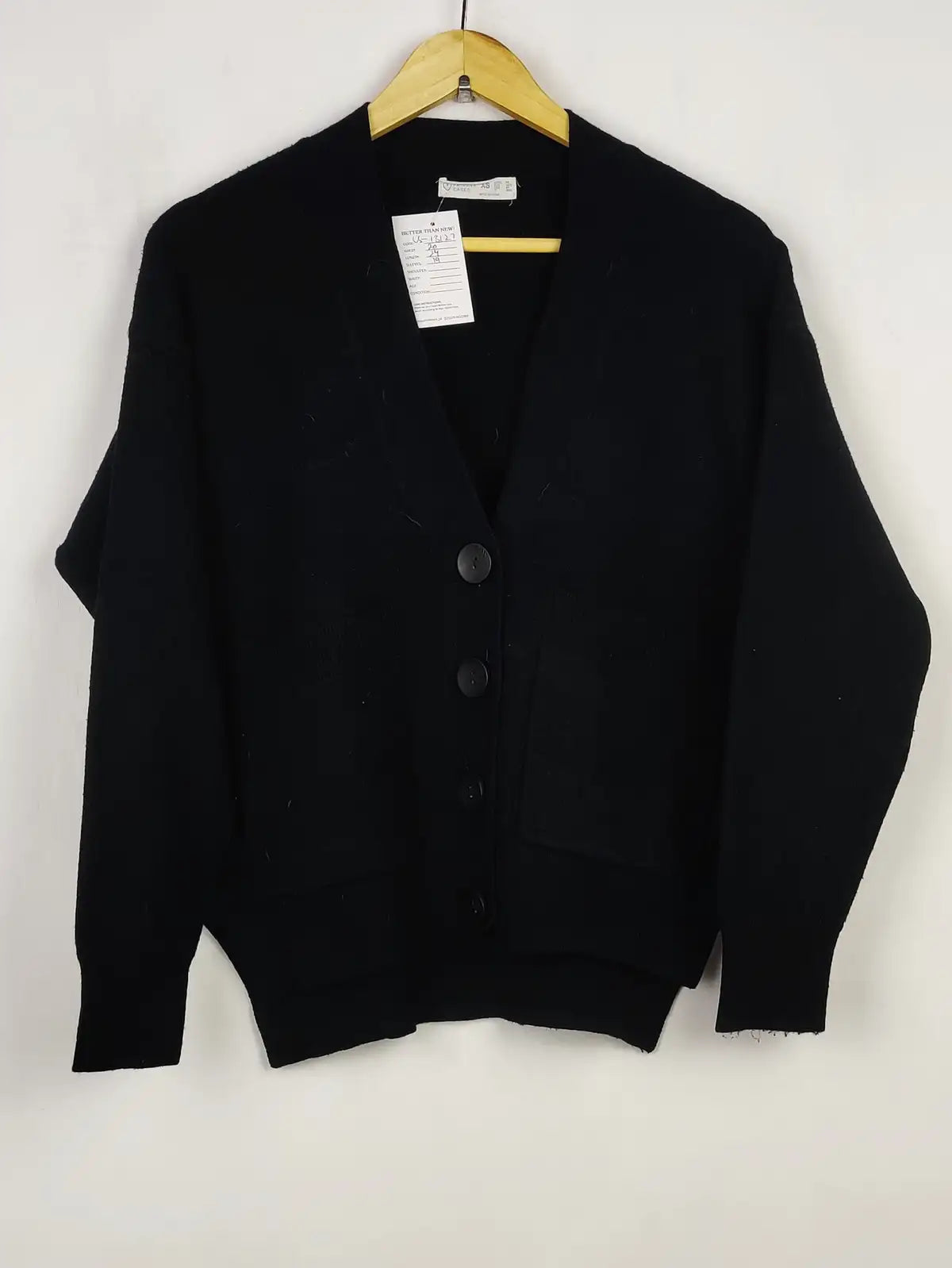 Buy online pre-used pre-loved 100% authentic & Original branded Primark (LS-13127) available in Pakistan. Top international brands avilable.