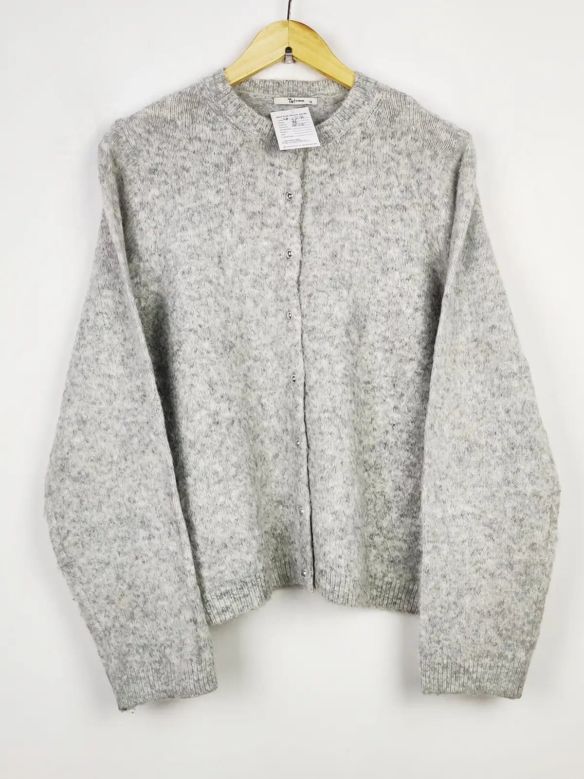 Buy online pre-used pre-loved 100% authentic & Original branded Tu (LS-13136) available in Pakistan. Top international brands avilable.