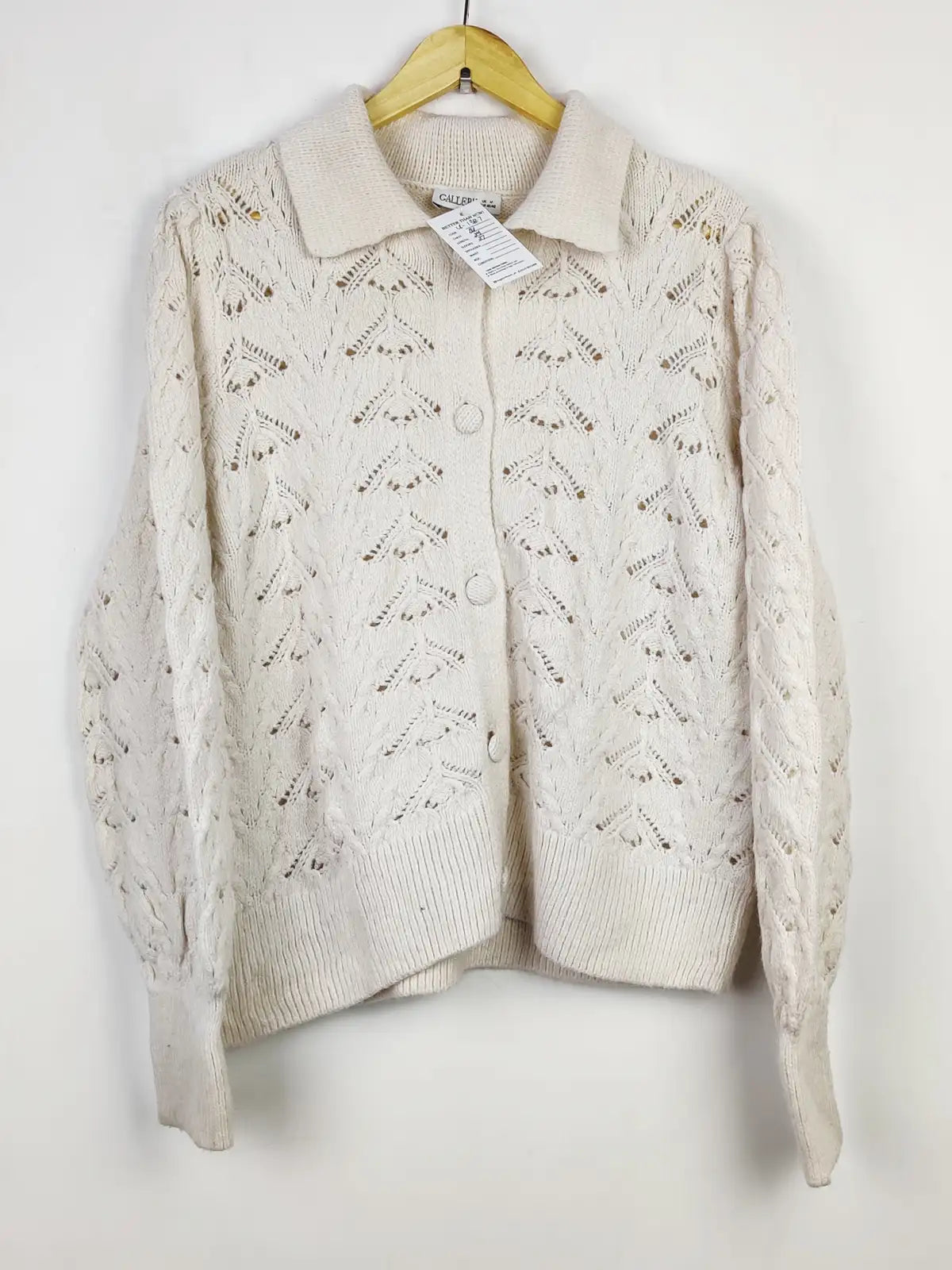 Buy online pre-used pre-loved 100% authentic & Original branded Gallery (LS-13137) available in Pakistan. Top international brands avilable.