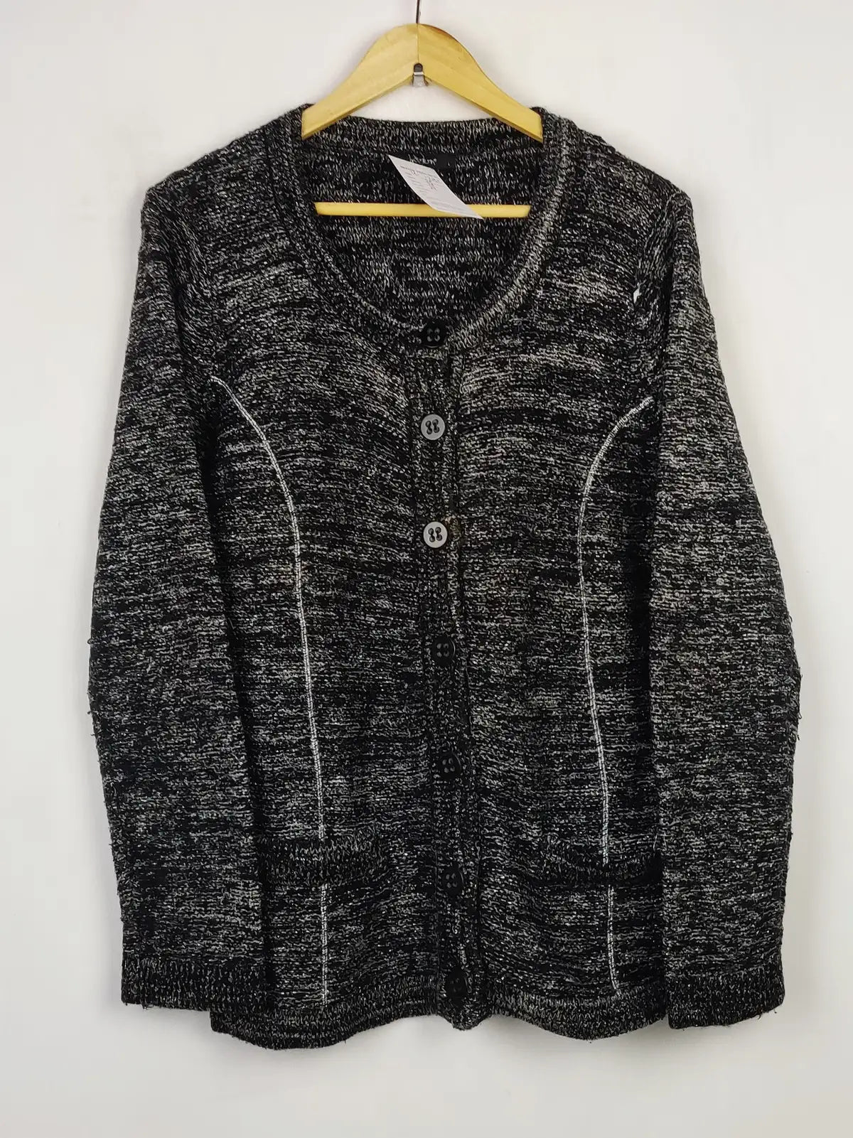 Buy online pre-used pre-loved 100% authentic & Original branded Woman (LS-13151) available in Pakistan. Top international brands avilable.