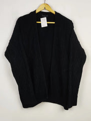 Buy online pre-used pre-loved 100% authentic & Original branded F&F (LS-13174) available in Pakistan. Top international brands avilable.