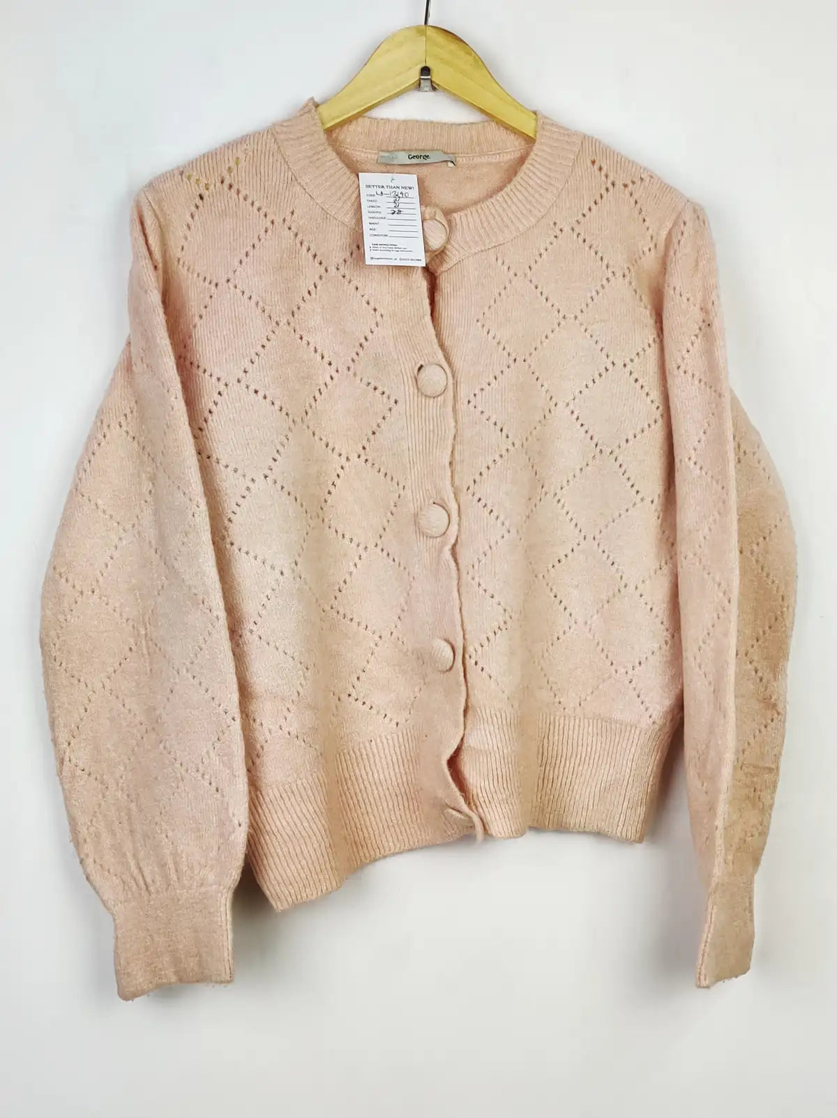 Buy online pre-used pre-loved 100% authentic & Original branded George (LS-13190) available in Pakistan. Top international brands avilable.