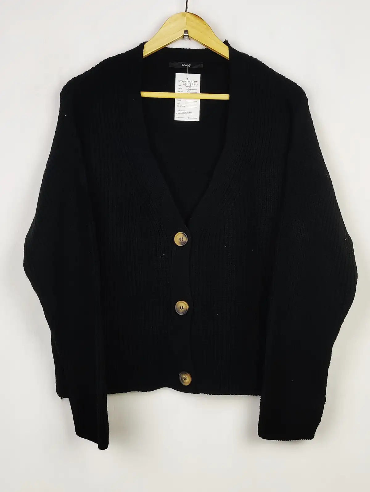 Buy online pre-used pre-loved 100% authentic & Original branded George (LS-13247) available in Pakistan. Top international brands avilable.