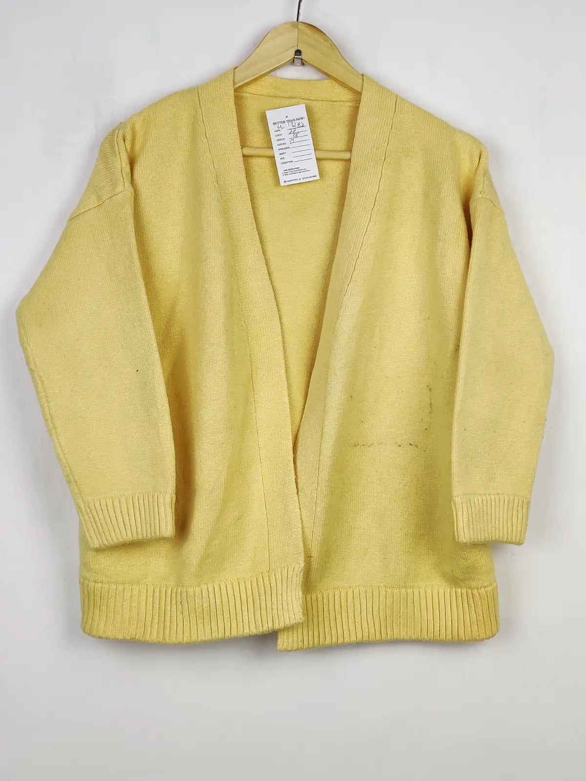 Buy online pre-used pre-loved 100% authentic & Original branded Unknown Brand (LS-13282) available in Pakistan. Top international brands avilable.