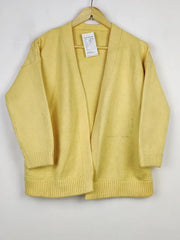 Buy online pre-used pre-loved 100% authentic & Original branded Unknown Brand (LS-13282) available in Pakistan. Top international brands avilable.