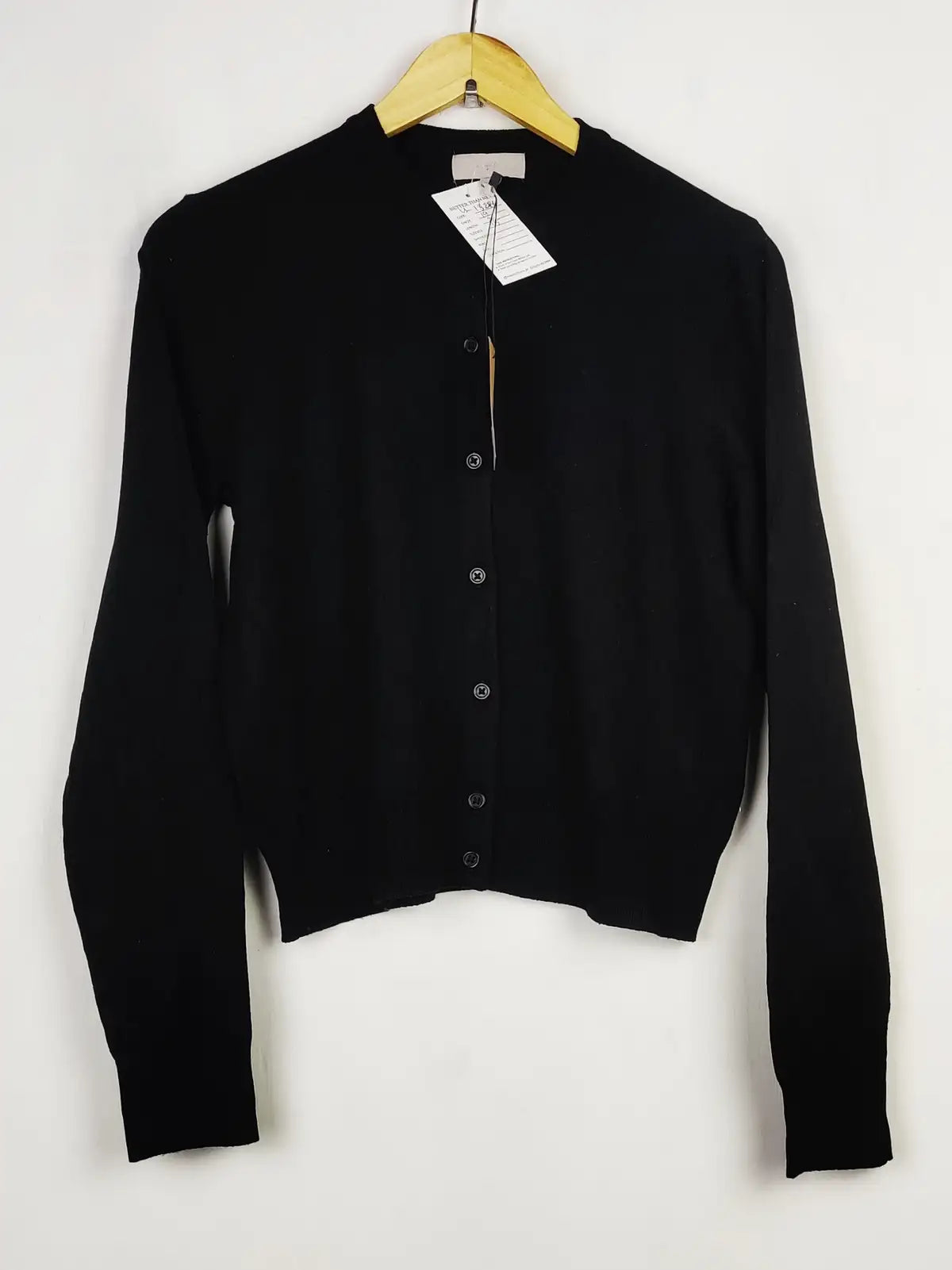 Buy online pre-used pre-loved 100% authentic & Original branded H&M (LS-13296) available in Pakistan. Top international brands avilable.