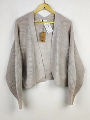 Buy online pre-used pre-loved 100% authentic & Original branded H&M (LS-13297) available in Pakistan. Top international brands avilable.