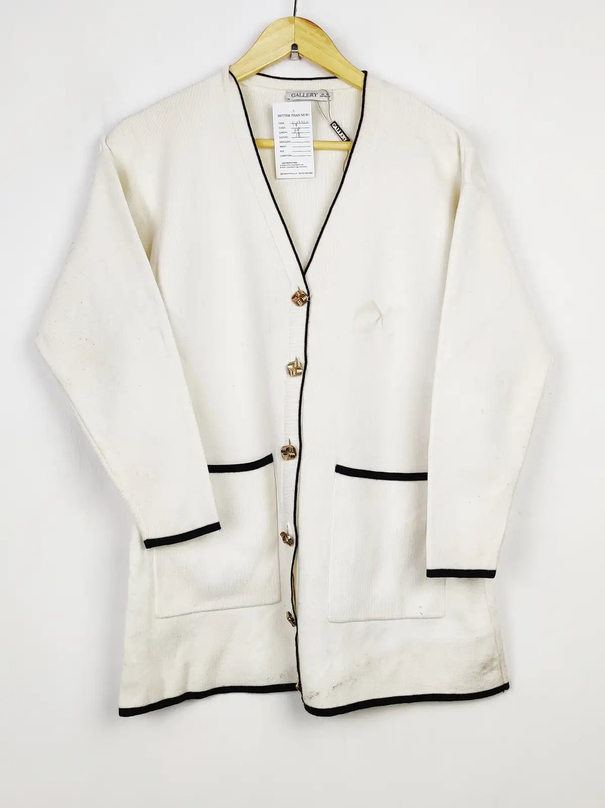 Buy online pre-used pre-loved 100% authentic & Original branded Gallery (LS-13323) available in Pakistan. Top international brands avilable.