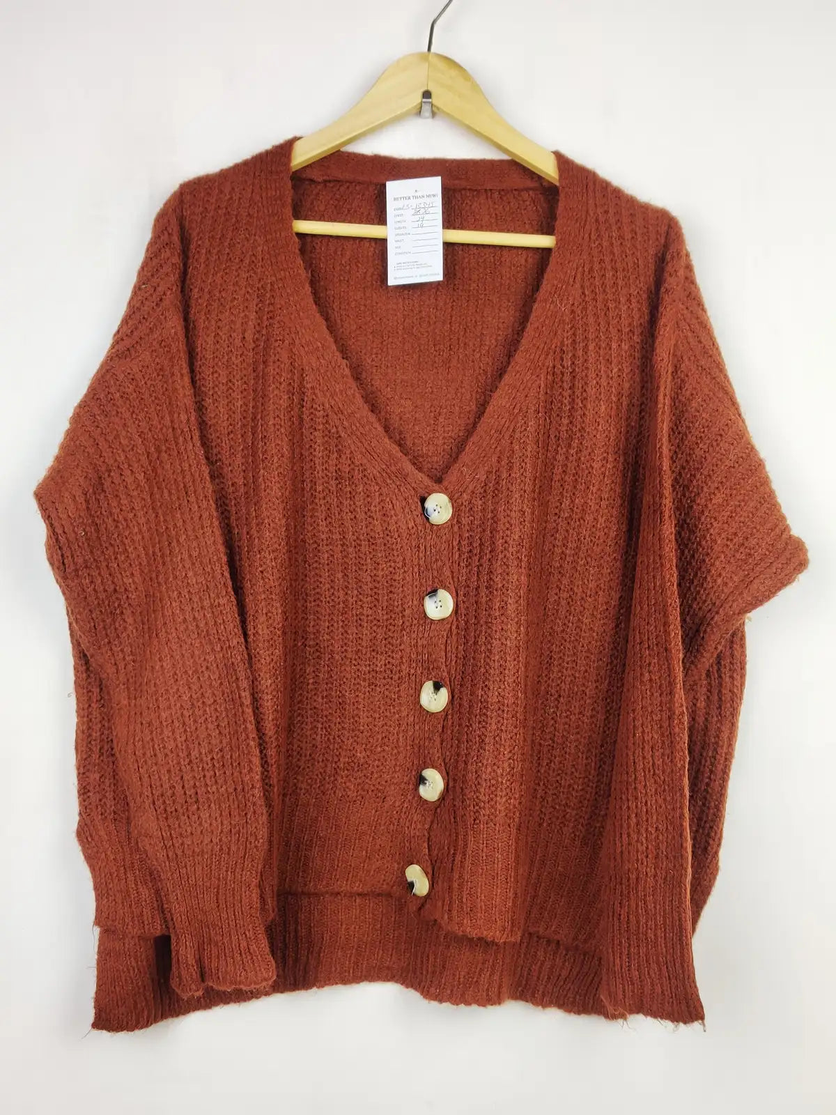 Buy online pre-used pre-loved 100% authentic & Original branded Unknown Brand (LS-13345) available in Pakistan. Top international brands avilable.