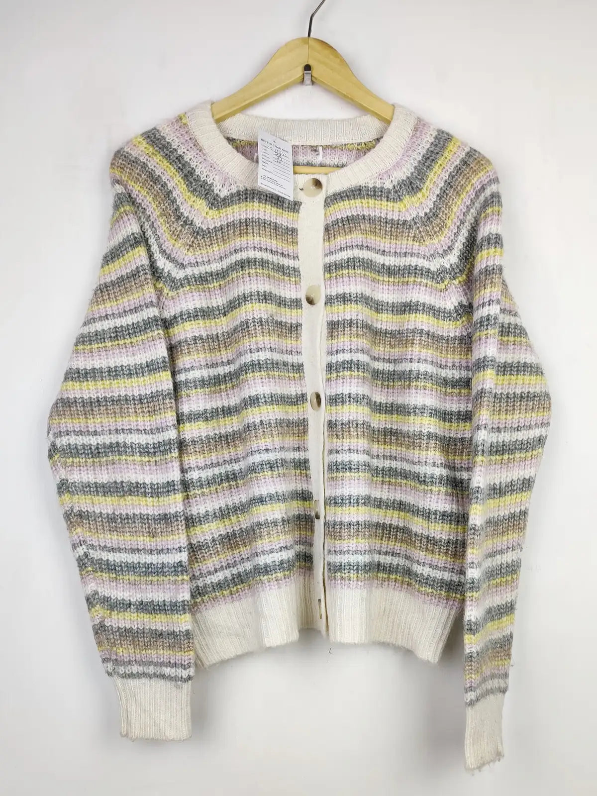 Buy online pre-used pre-loved 100% authentic & Original branded Unknown Brand (LS-13346) available in Pakistan. Top international brands avilable.