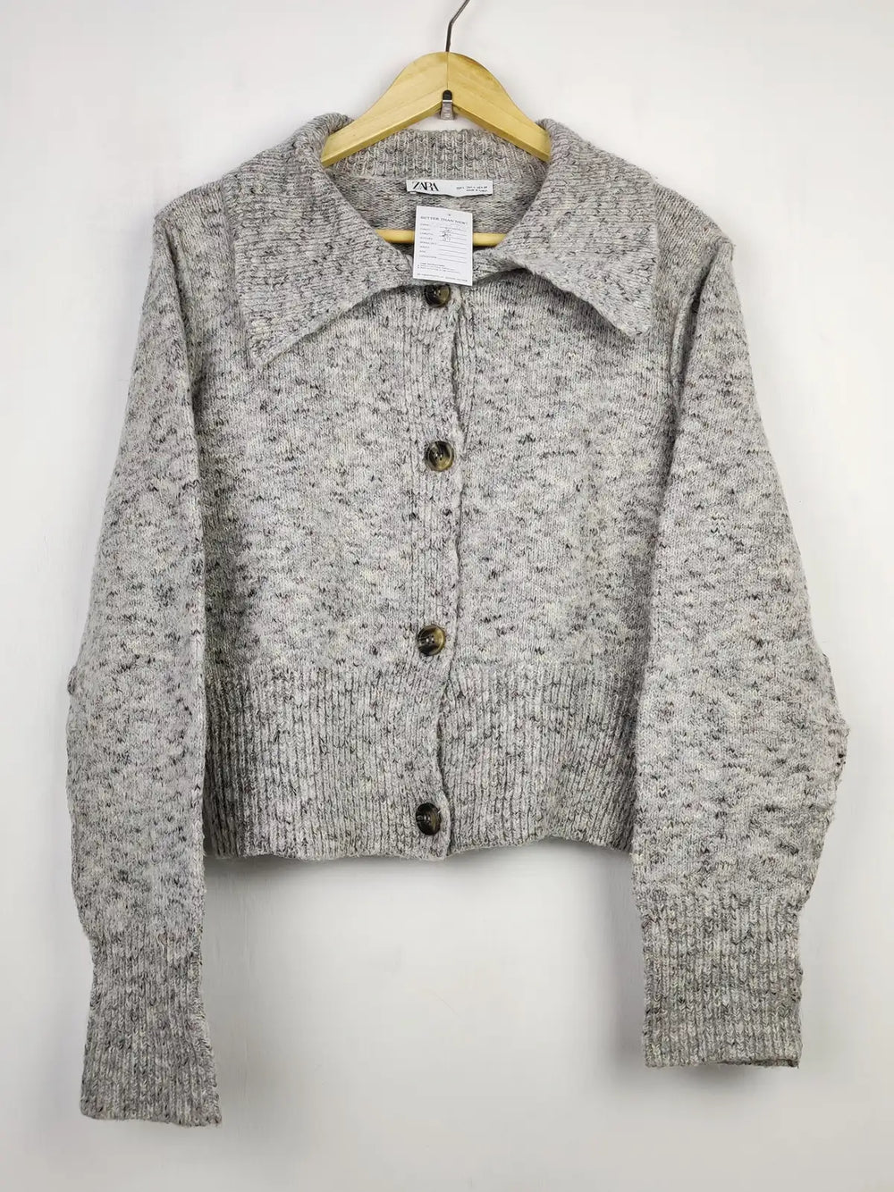 Buy online pre-used pre-loved 100% authentic & Original branded Zara (LS-13384) available in Pakistan. Top international brands avilable.