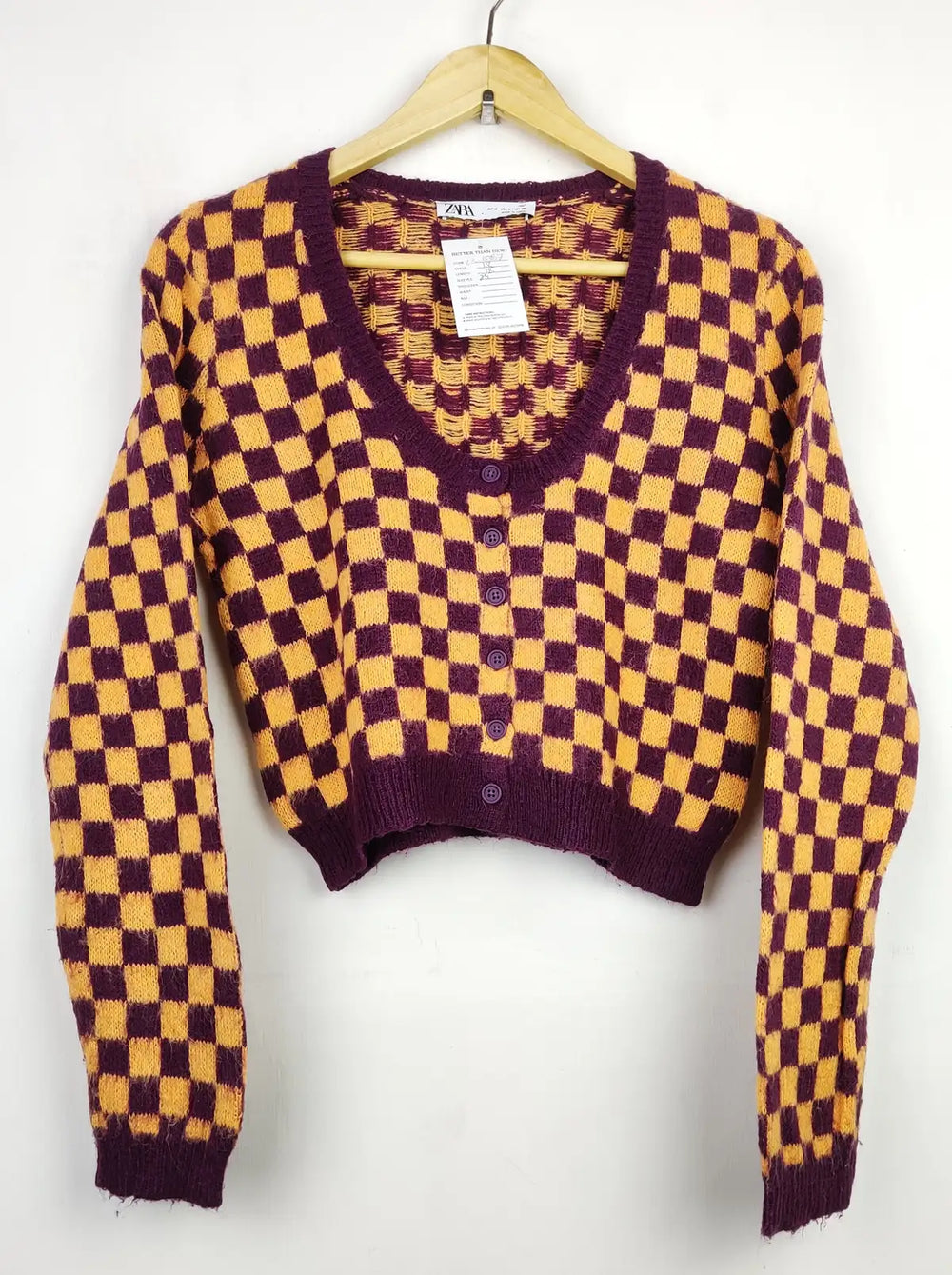 Buy online pre-used pre-loved 100% authentic & Original branded Zara (LS-13387) available in Pakistan. Top international brands avilable.