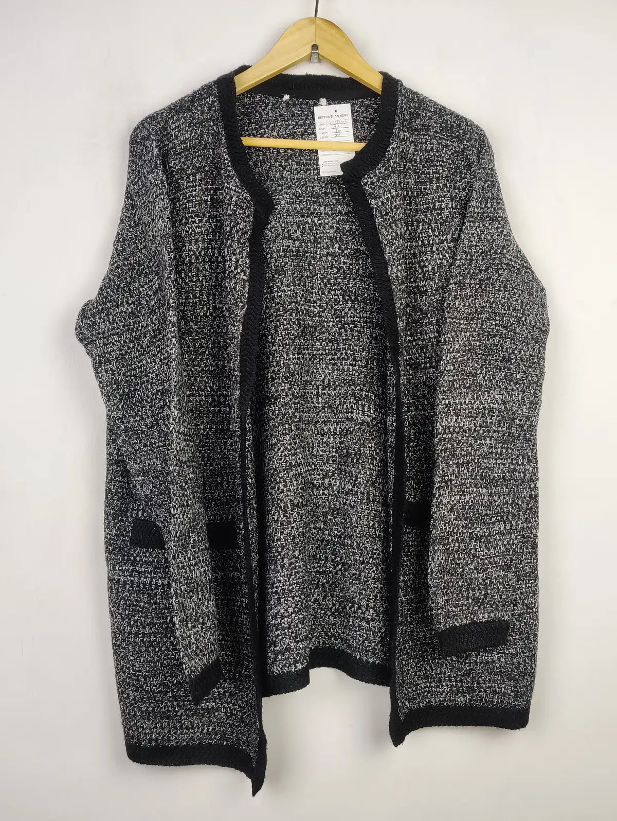 Buy online pre-used pre-loved 100% authentic & Original branded Unknown Brand (LS-13405) available in Pakistan. Top international brands avilable.