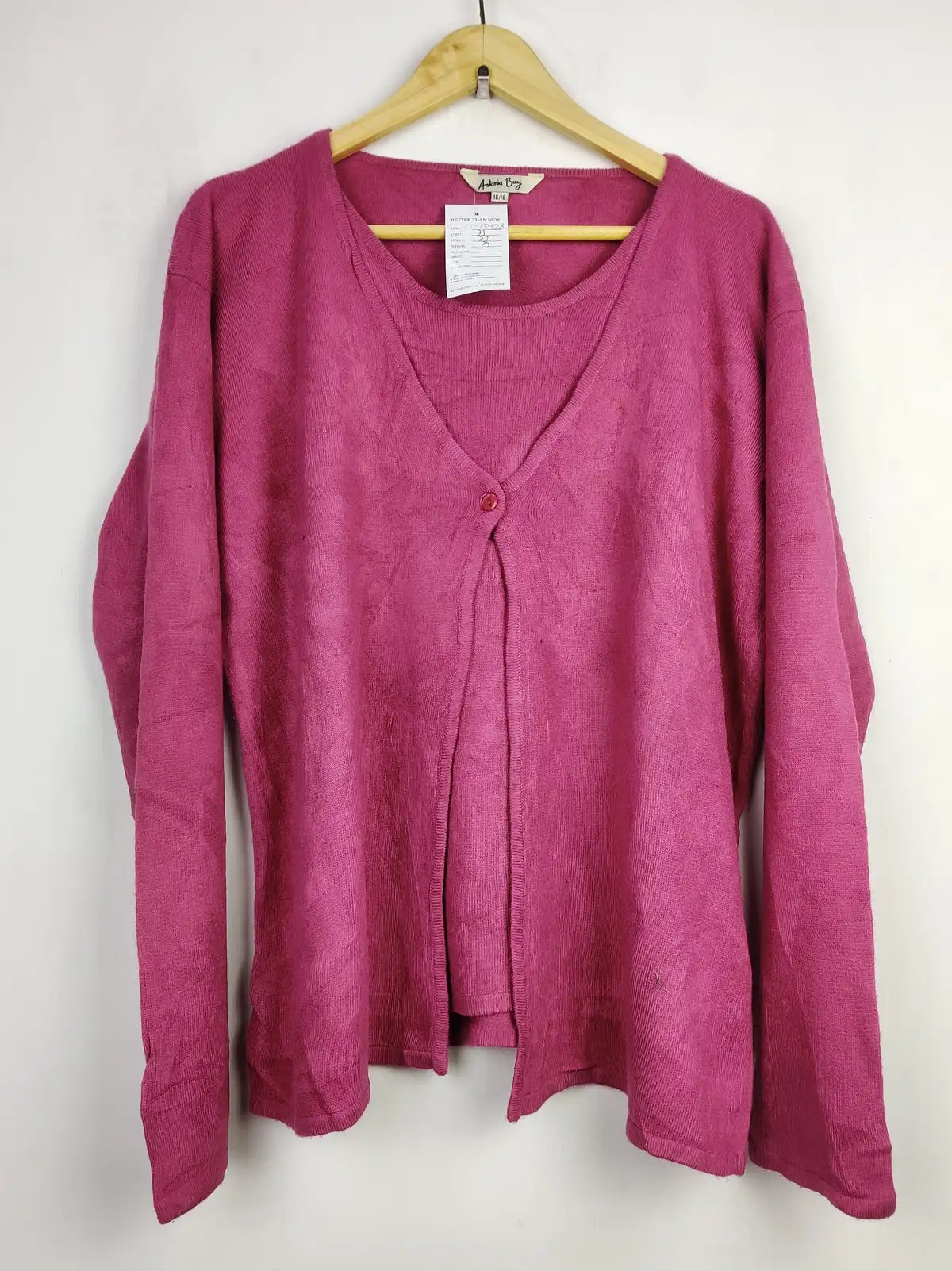 Buy online pre-used pre-loved 100% authentic & Original branded Antonia Bay (LS-13428) available in Pakistan. Top international brands avilable.