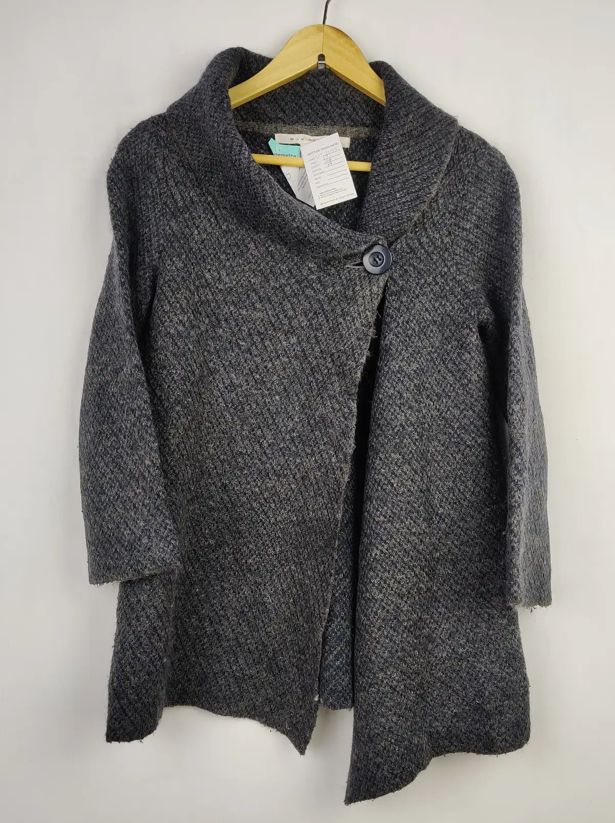 Buy online pre-used pre-loved 100% authentic & Original branded Max Studio (LS-13451) available in Pakistan. Top international brands avilable.