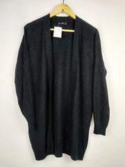 Buy online pre-used pre-loved 100% authentic & Original branded F&F (LS-13467) available in Pakistan. Top international brands avilable.