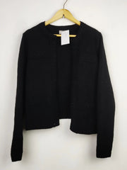 Buy online pre-used pre-loved 100% authentic & Original branded H&M (LS-13499) available in Pakistan. Top international brands avilable.