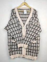 Buy online pre-used pre-loved 100% authentic & Original branded Shein (LS-13524) available in Pakistan. Top international brands avilable.