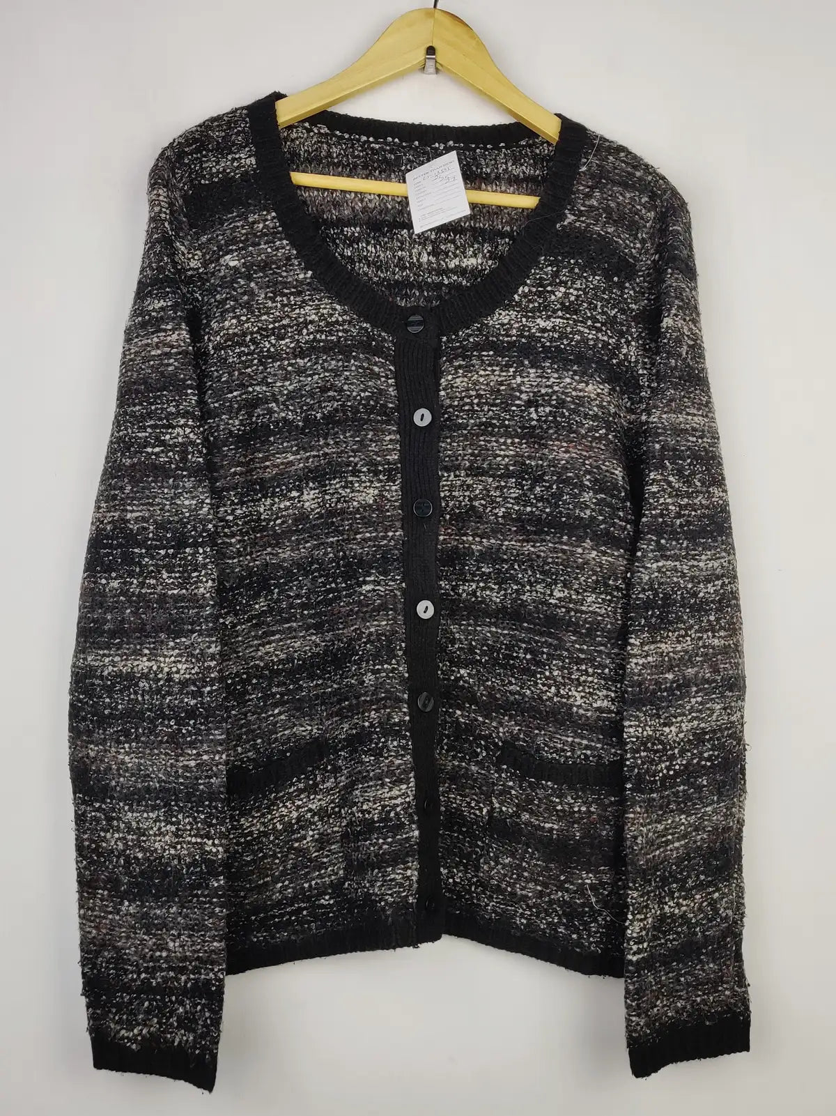 Buy online pre-used pre-loved 100% authentic & Original branded Papaya (LS-13535) available in Pakistan. Top international brands avilable.