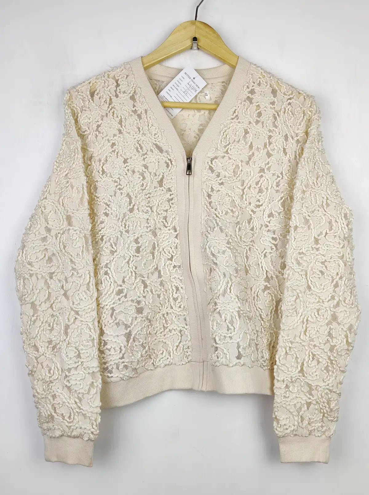 Buy online pre-used pre-loved 100% authentic & Original branded Unknown Brand (LS-13545) available in Pakistan. Top international brands avilable.