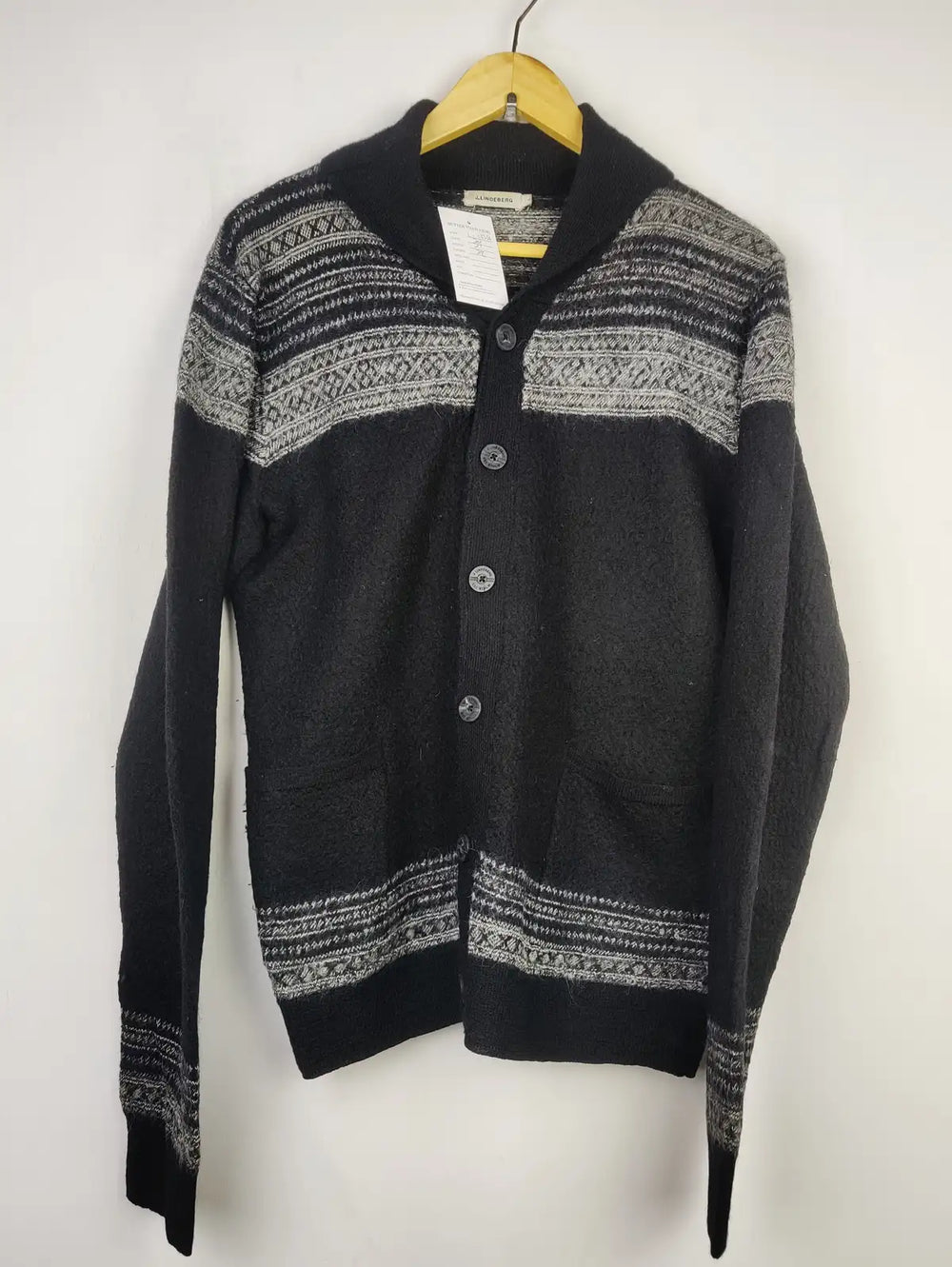 Buy online pre-used pre-loved 100% authentic & Original branded J.Lindeberg (LS-13556) available in Pakistan. Top international brands avilable.