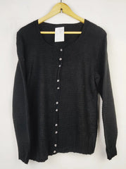 Buy online pre-used pre-loved 100% authentic & Original branded Unknown Brand (LS-13558) available in Pakistan. Top international brands avilable.