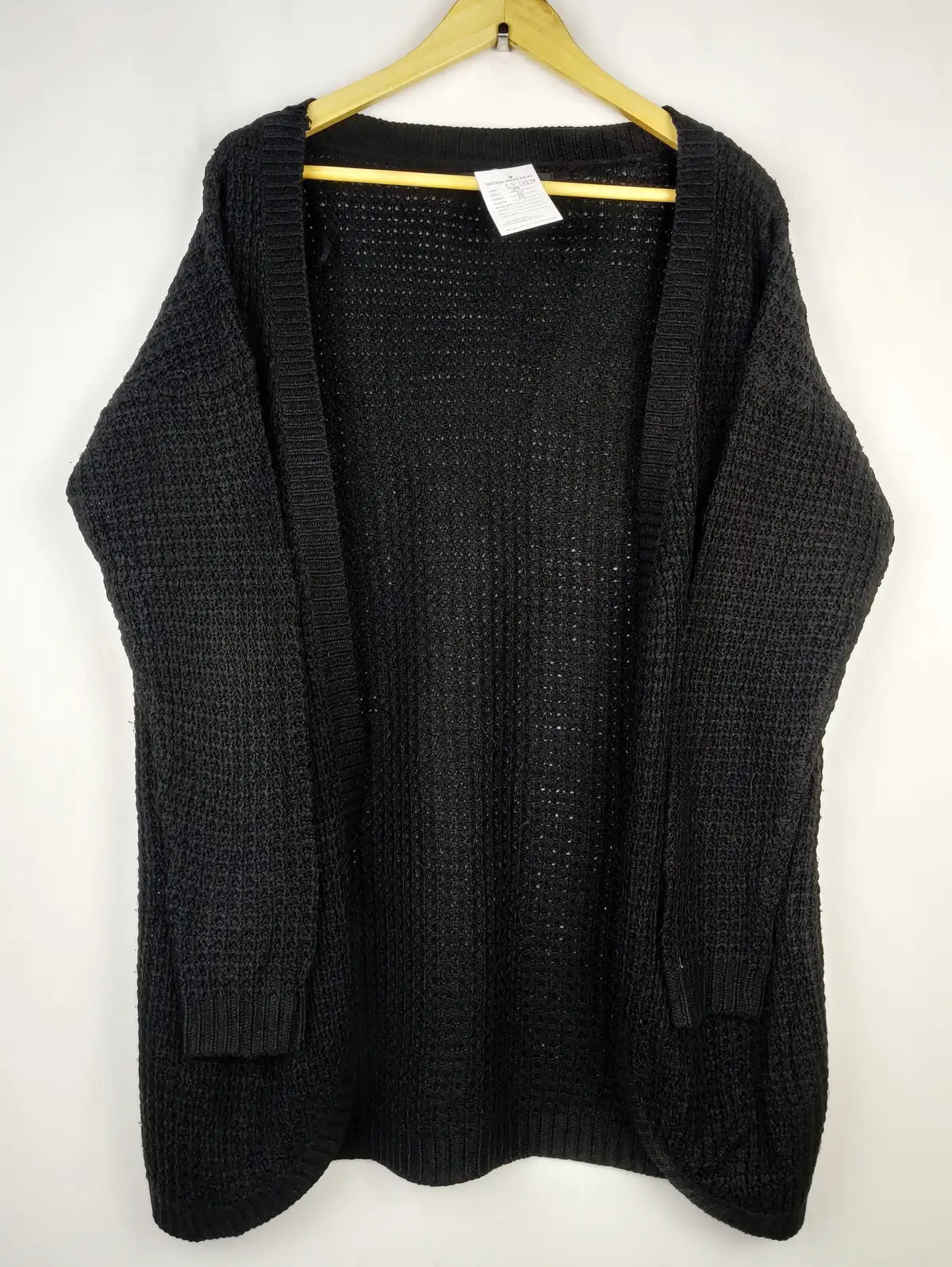 Buy online pre-used pre-loved 100% authentic & Original branded Only (LS-13579) available in Pakistan. Top international brands avilable.