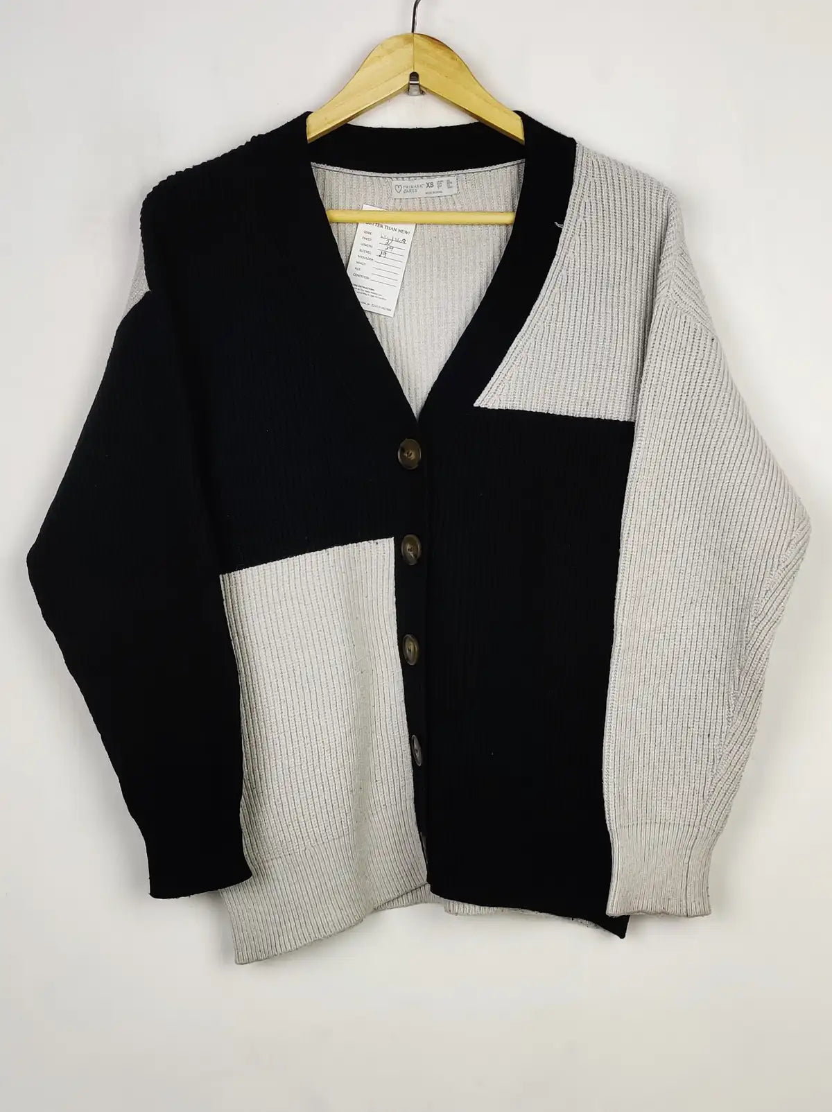 Buy online pre-used pre-loved 100% authentic & Original branded Primark (LS-13609) available in Pakistan. Top international brands avilable.