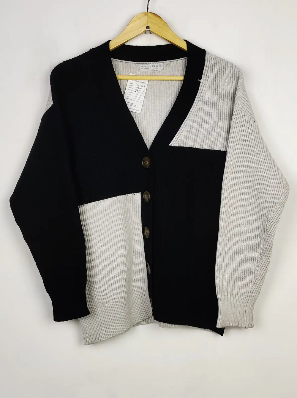 Buy online pre-used pre-loved 100% authentic & Original branded Primark (LS-13609) available in Pakistan. Top international brands avilable.