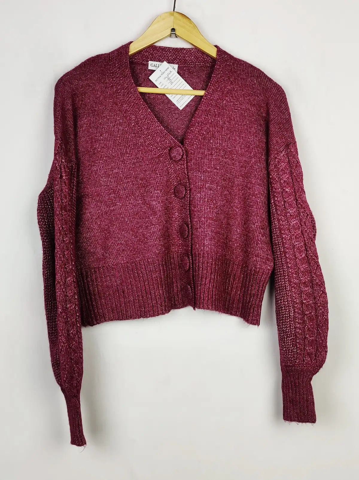 Buy online pre-used pre-loved 100% authentic & Original branded Gallery (LS-13619) available in Pakistan. Top international brands avilable.