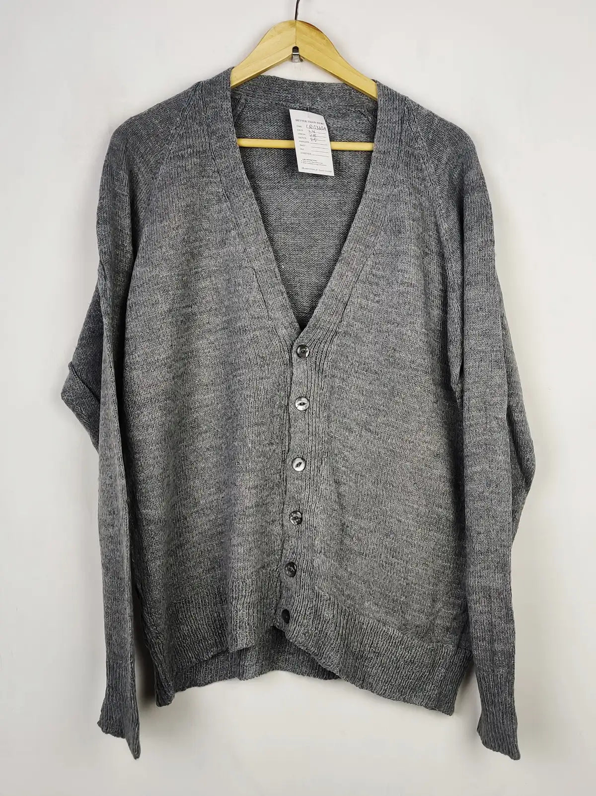 Buy online pre-used pre-loved 100% authentic & Original branded Unknown Brand (LS-13639) available in Pakistan. Top international brands avilable.